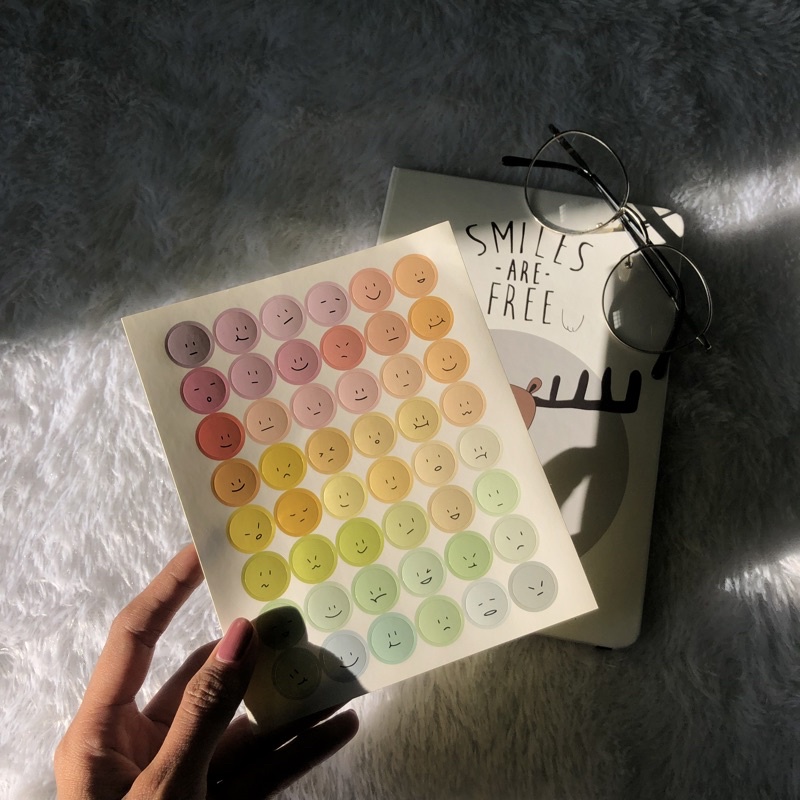 

SMILEY FACES STICKER (BUY2 FREE GIFT)