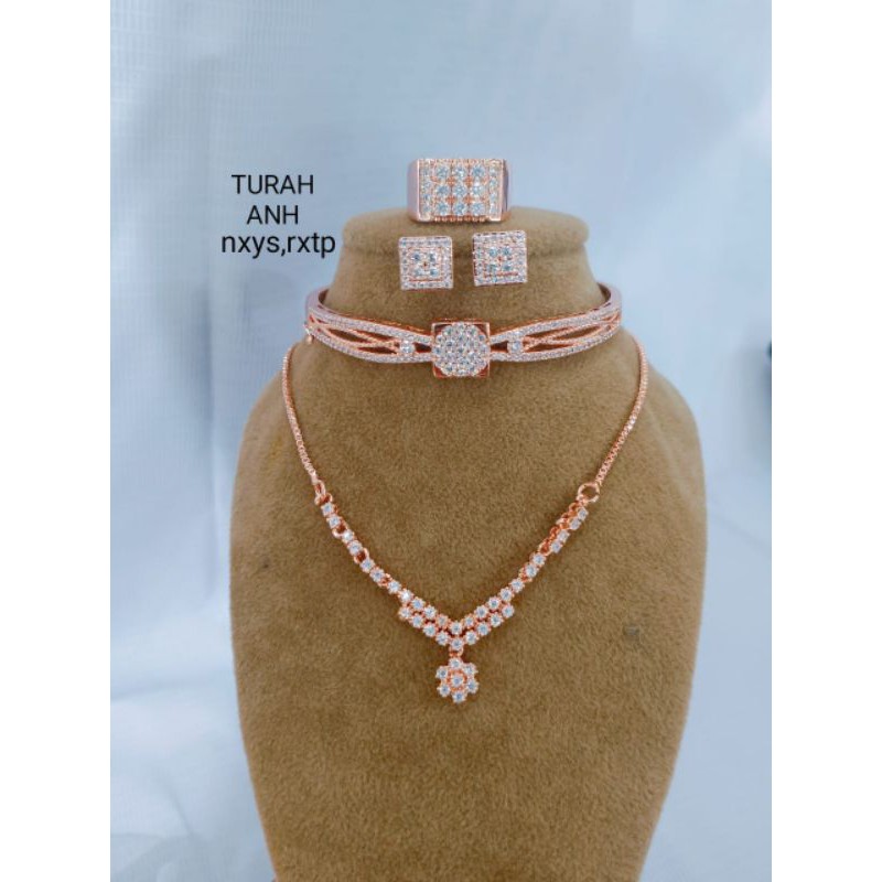 set replika berlian tura cantik,mata micro diamond Mewah, awet dan tahan lama,GRATIS BOX BELI 1SET