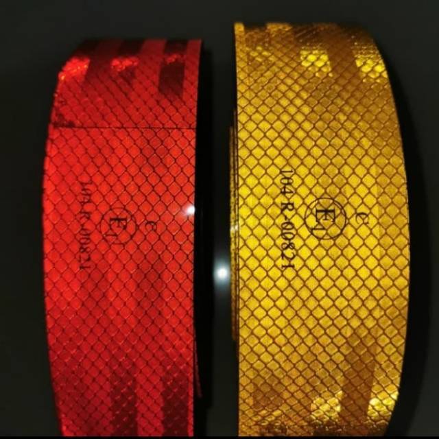 

Reflective 3M Stiker Ukuran 5cm x 45.M Stiker ScotchliteNyalah Saat Di Mlm Hari Buat Uji Kir DISHUB