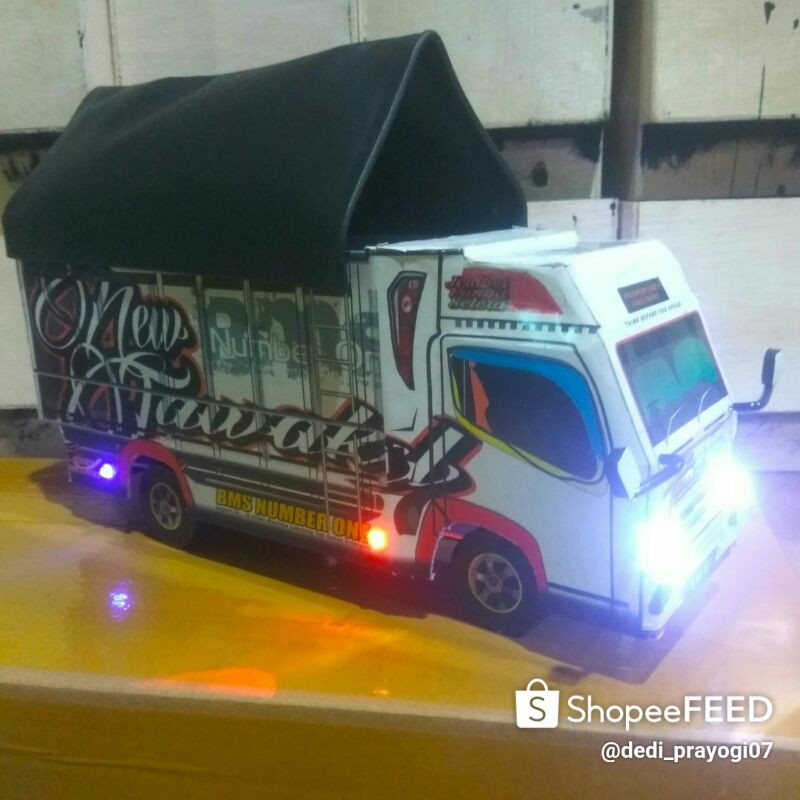 miniatur truk oleng New tawakal
