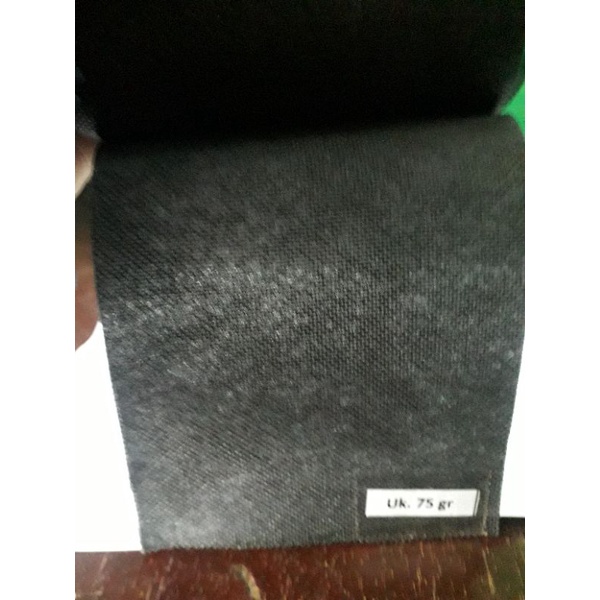 

Kain Spunbond 75 GSM Hitam 1 Roll Panjang 100m x 160cm
