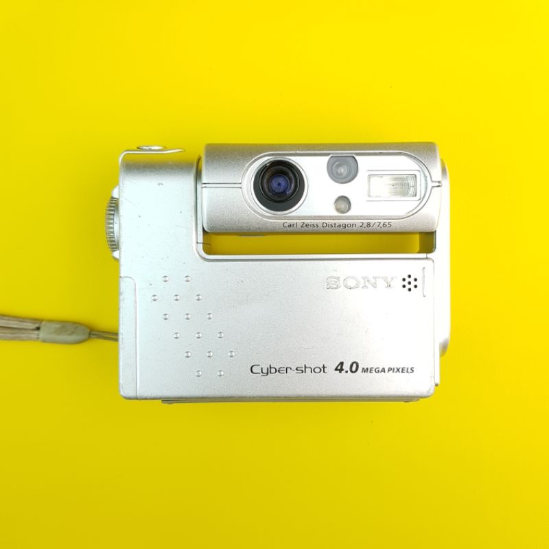 希少 SONY DSC-F77 Cyber-shot 4.0 付属品多数 自撮り - カメラ