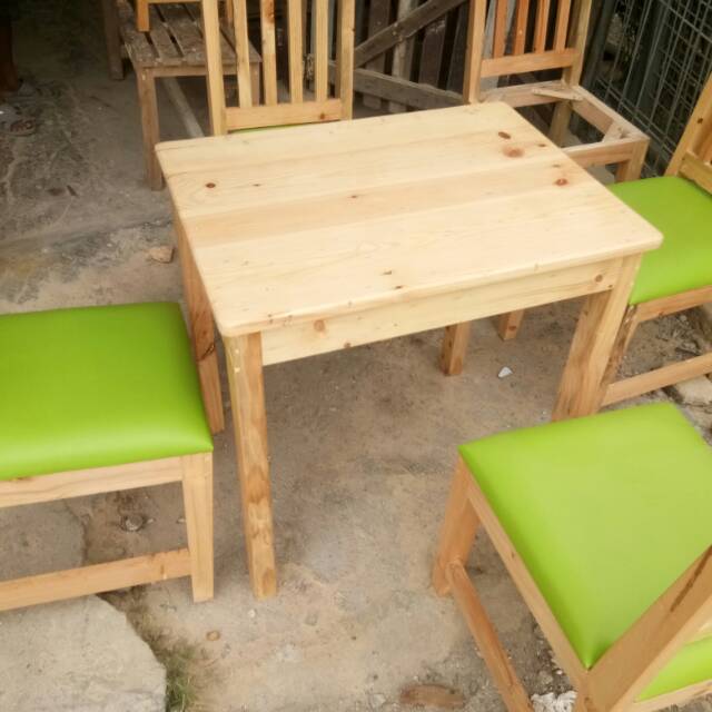 MEJA MAKAN KURSI SOFA 1 SET