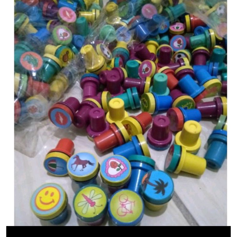 

MAINAN STEMPEL / stempel karakter