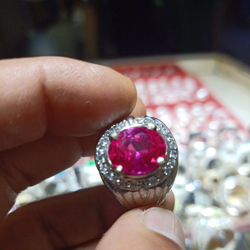 batu cincin merah Siam Ros