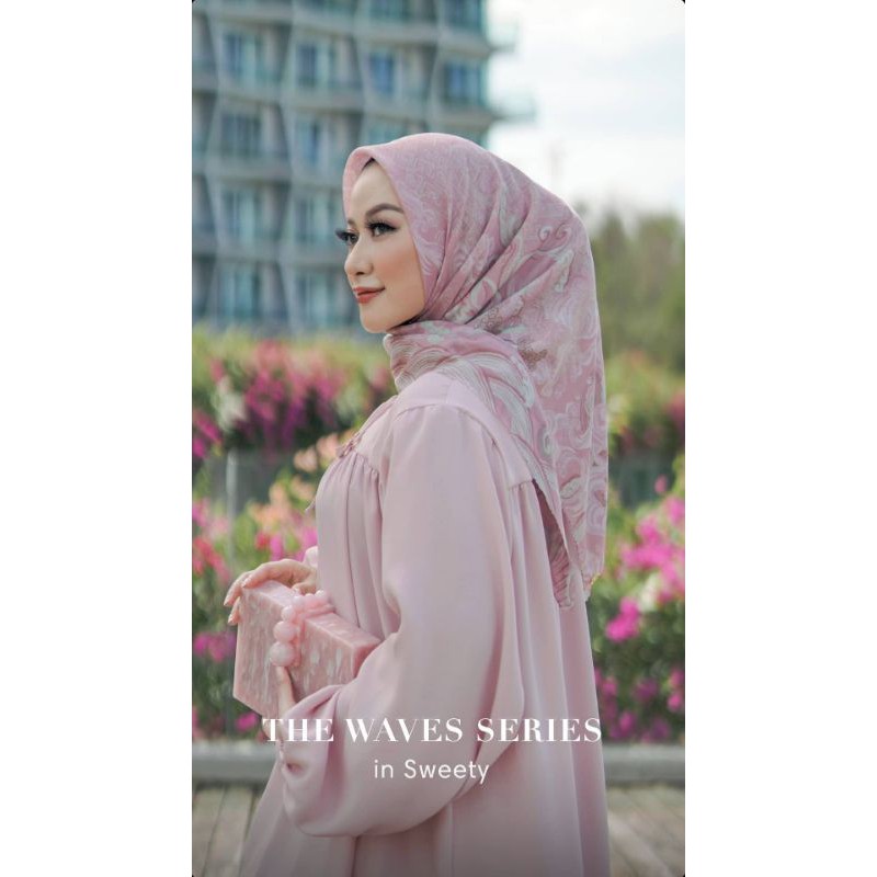 Waves series Buttonscarves Sweety