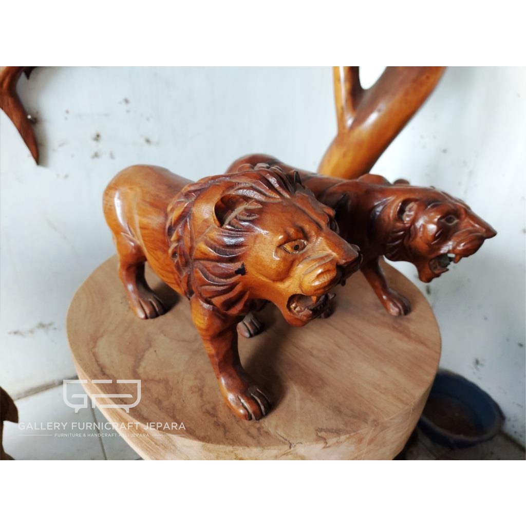 Patung Singa Kayu Trembesi 30cm