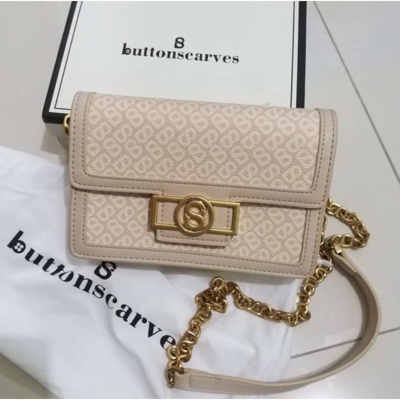 buttonscarves izzy sling bag beige