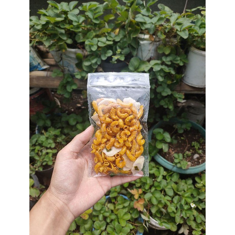 makroni bantat.250 gr..harga  13500.krupuk bantat