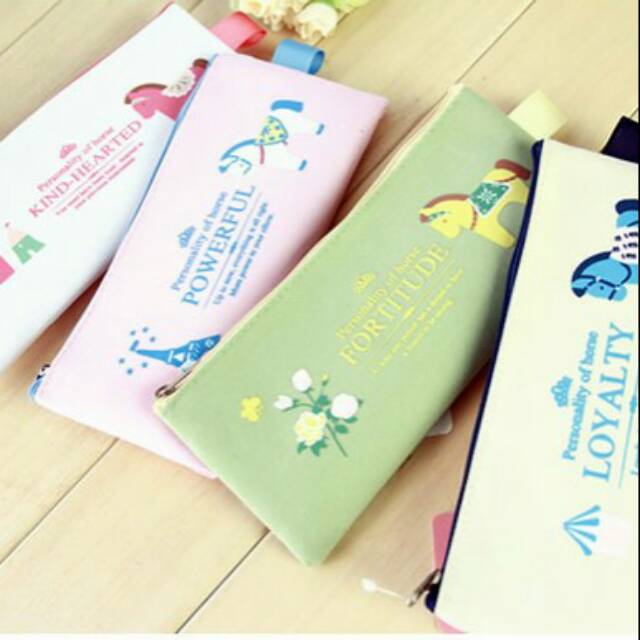

Tempat Pensil Kuda