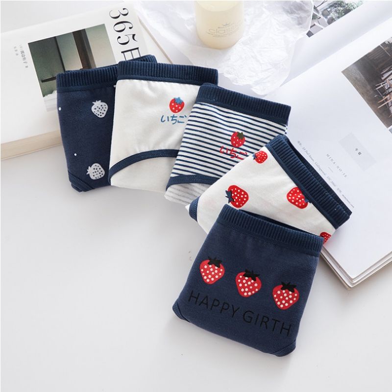 Celana Dalam Wanita Motif Strawberry Fashion Jepang Crotch Mid Waist