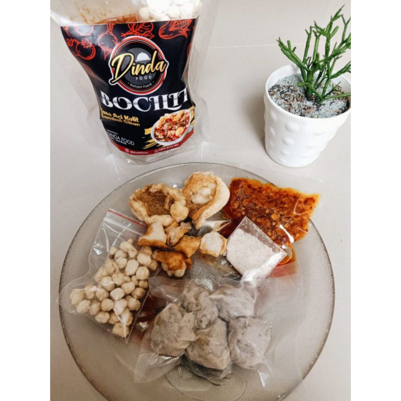 

Bocilit ( baso aci kulit sapi ) sambel cikur pedas
