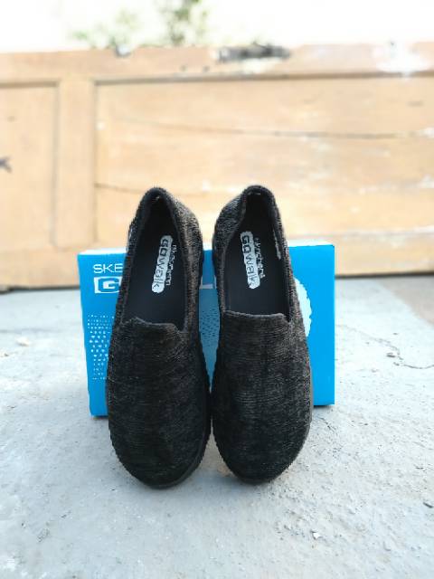 SEPATU SLIP ON PRIA SKECHERS GO WALK SEPATU SLOP COWOK MADE IN VIETNAM