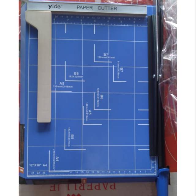

Paper cutter A4 merk Yide
