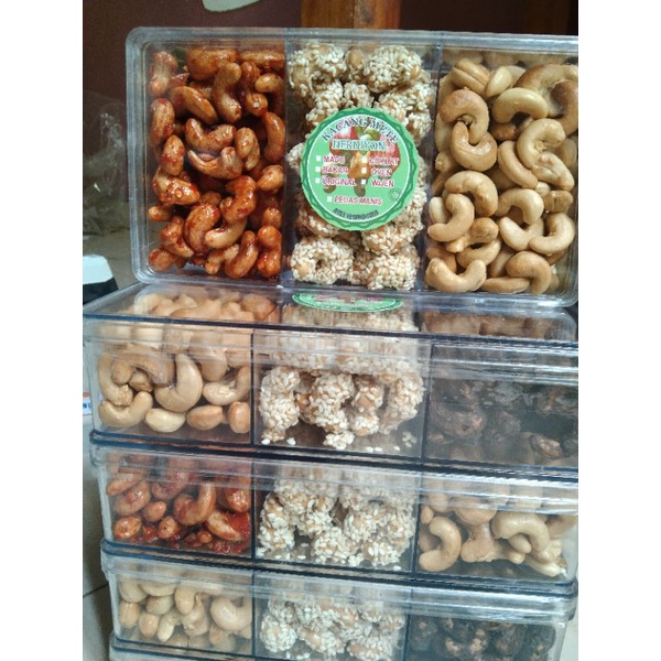 

kacang mete toples 3 sekat 3 rasa HERDIYON METE WONOGIRI 530gr