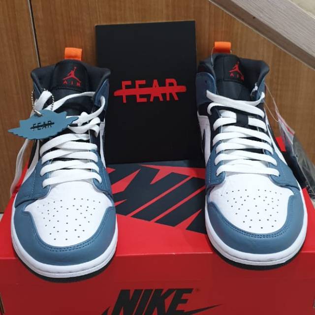 Nike Air Jordan 1 Mid Fearless Facetasm