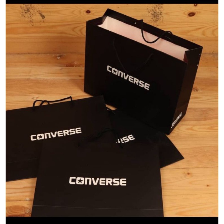 

PAPER BAG CONVERSE DAN VANS