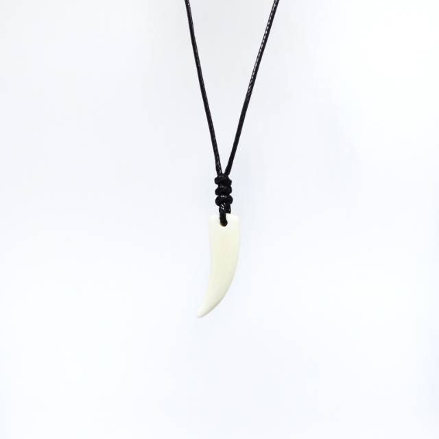 Kalung Tali Hitam  Pria Wanita Taring Macan Putih Cream Waterproof Adjustable