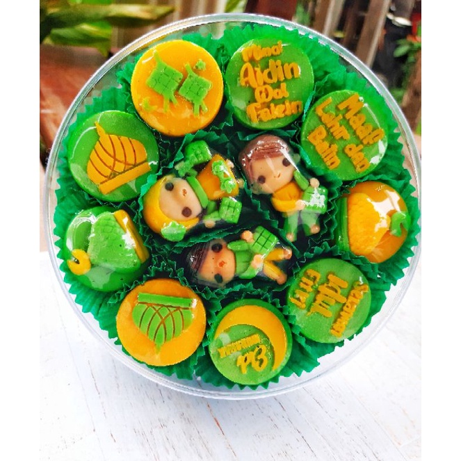 

Cokelat Karakter Tema Lebaran