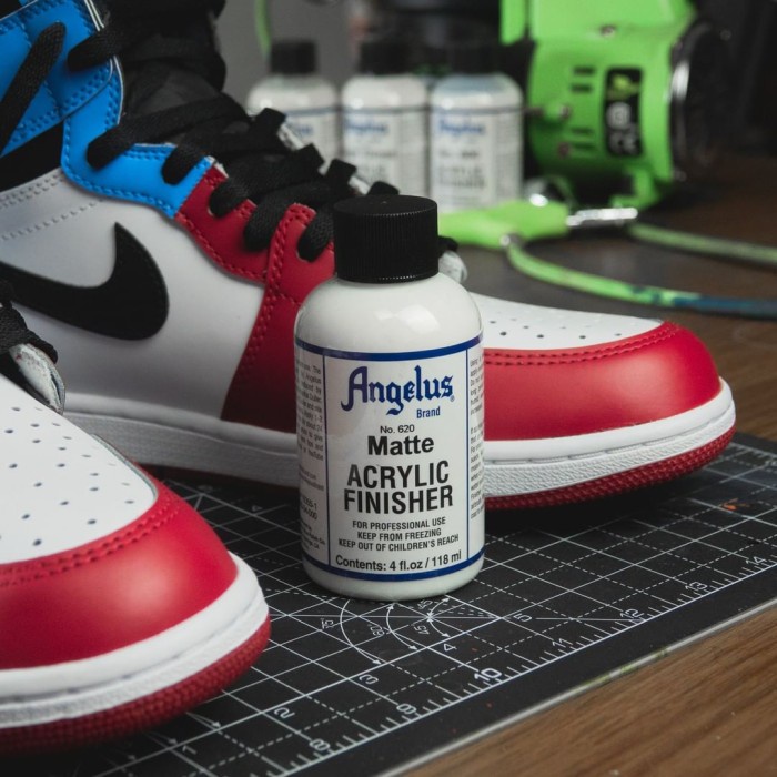

Angelus Matte 620 Acrylic Finisher 4 0z 118ML USA