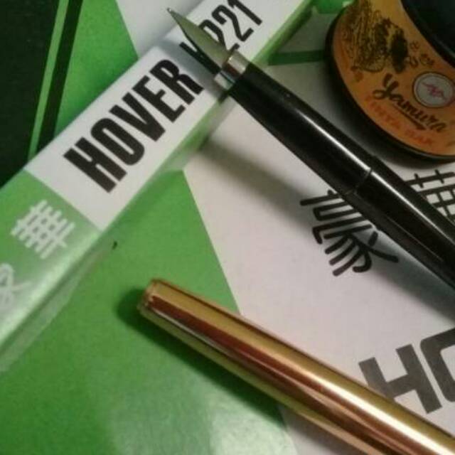 

PENA HOVER DAN TINTA YAMURA BAK