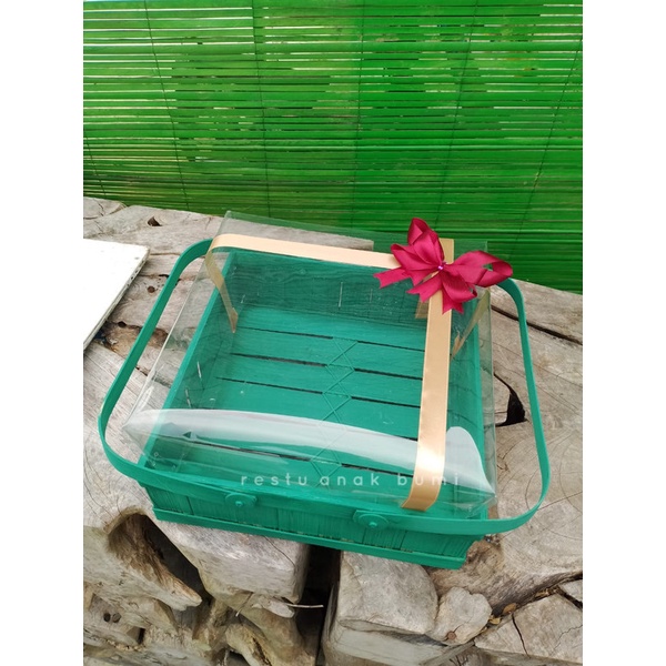 

Keranjang Hampers 25cm/hantaran/nikahan/seserahan/hampers/bingkisan/wedding/hadiah/giftbox/keranjang/wadah makanan/gift/sembako/roti/cake/nasi/catering/nasi box/food/lamaran/tradisi/craft