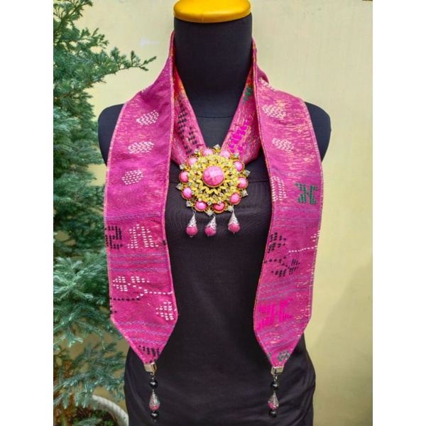 stola dan kalung ulos Batak pake manik asli hand made