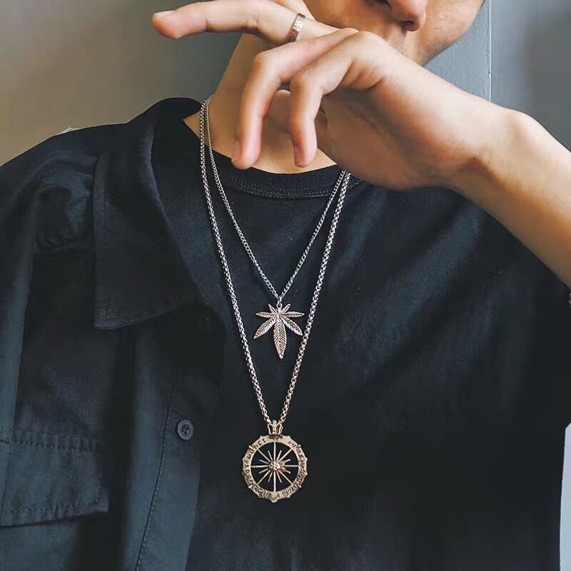 Eropa dan Amerika Hipster pria double-layer titanium steel necklace multi-lapisan panjang kombinasi