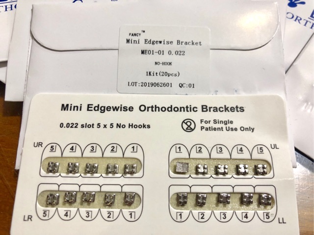 Bracket gigi amplop Fancy putih