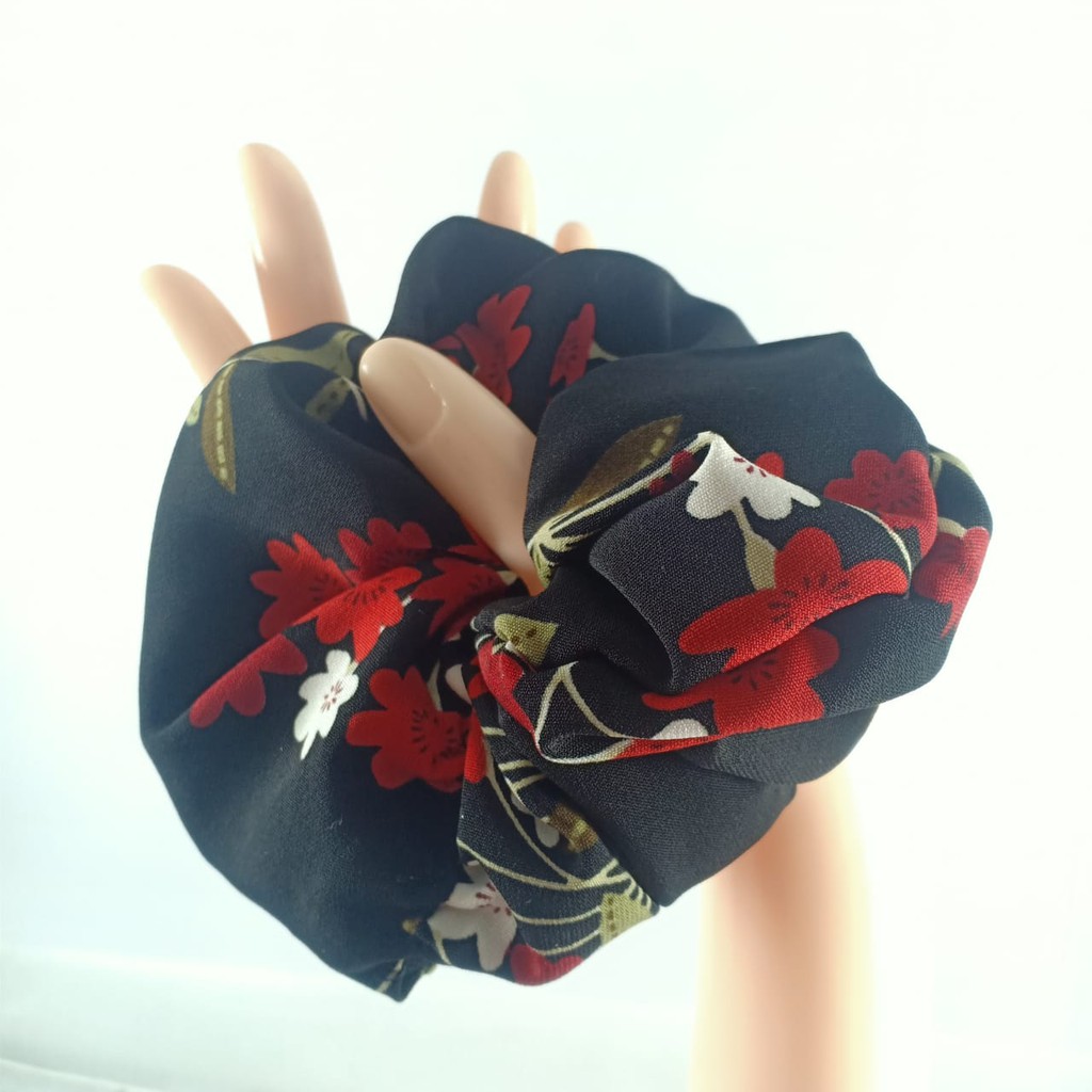 Kuncir Ikat Rambut Donat Floral Korea Scrunchie Cepol Hijab RANDOM MOTIF/Ikat rambut Korea