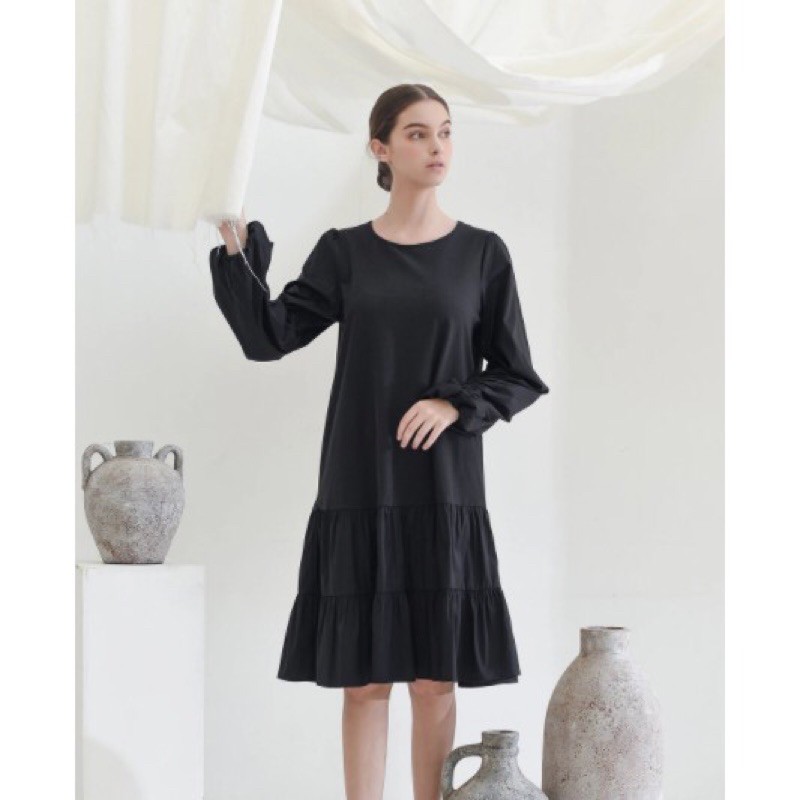 Benang Jarum x Buttonscarves Black Me casual dress