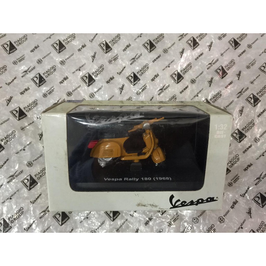 Miniatur Vespa Klasik " Vespa Rally 180 1968 "