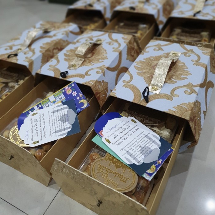 

Box paket hampers lebaran haji idul adha parcel 25