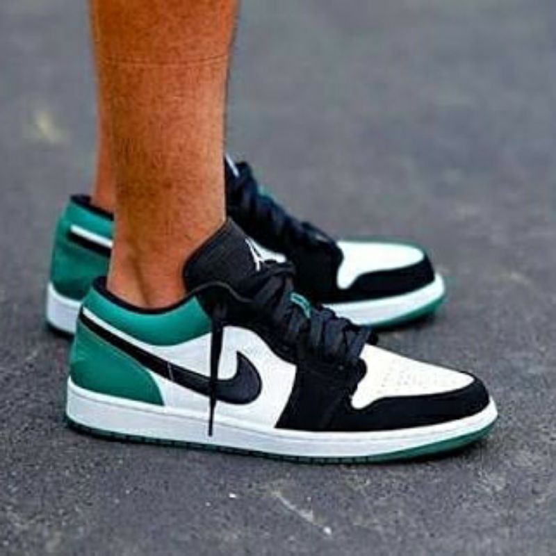 

AIR JORDANJ 1 LOW MYSTUC GREEN