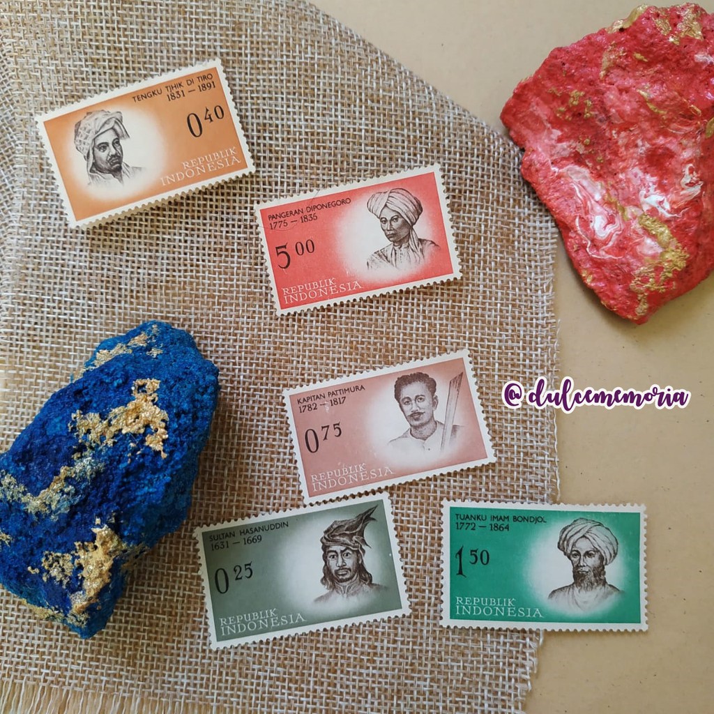 Koleksi Perangko -- Pahlawan -- 1962 -- 5pcs