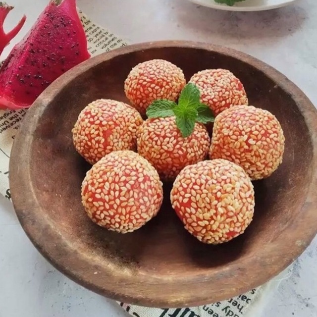 

ONDE-ONDE MINI BUAH NAGA MAKANAN TRADISIONAL
