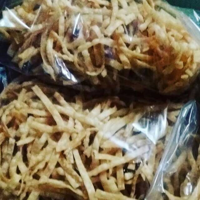 

Stik bawang asin kue kering renyah