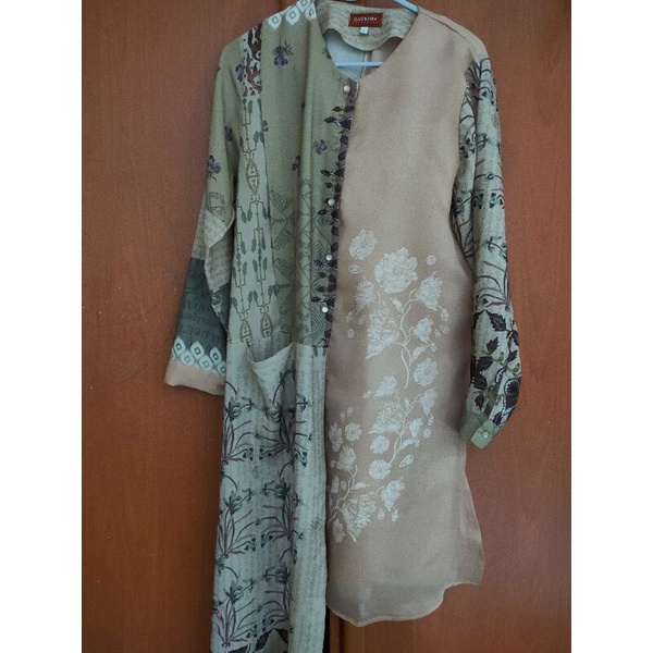 RIA MIRANDA WARINGIN TUNIK