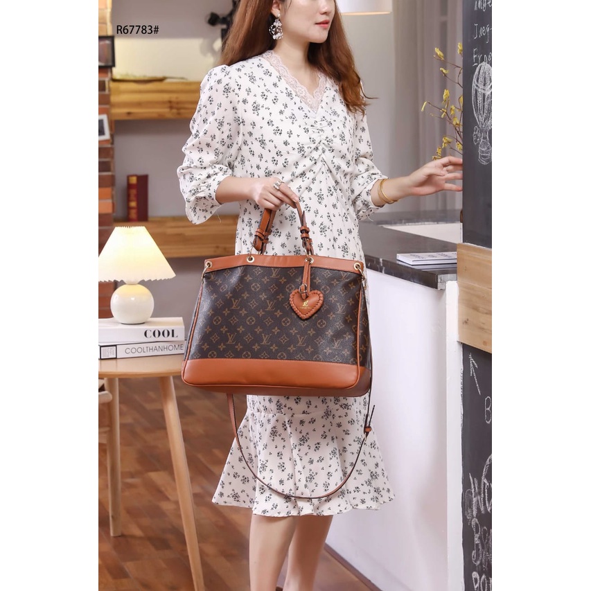 BAG r67783 Tote GHW Handbag