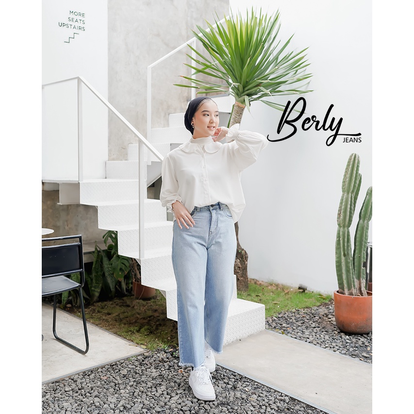 BERLY - HIGHWAIST CULLOTE JEANS LIGHT BLUE