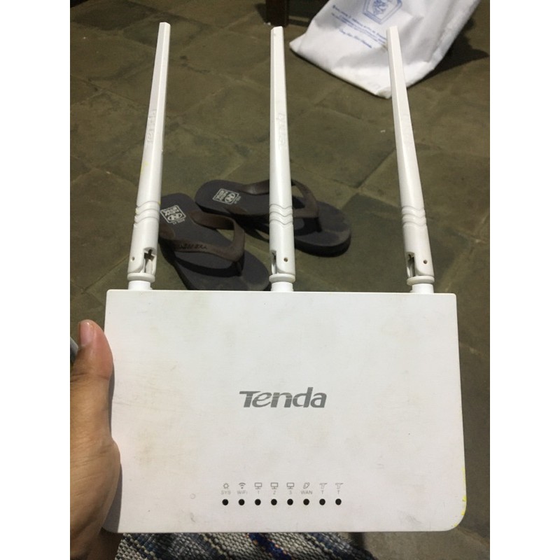 router tenda f3