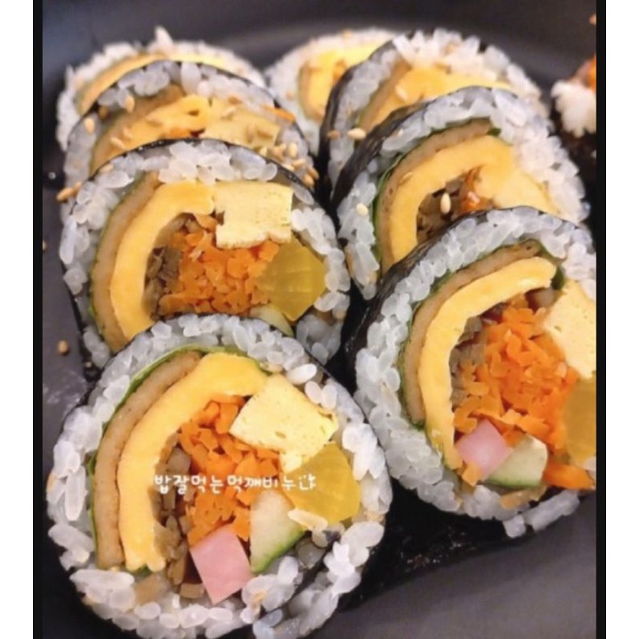 

St.James cafe] Kimbab cheese chedder halal