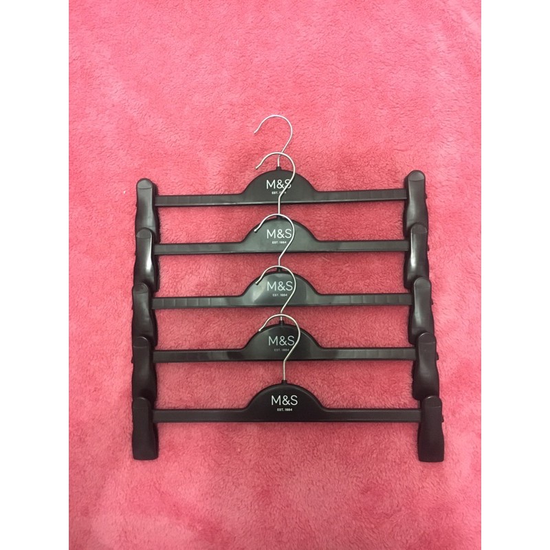 Jual Hanger jepit bawahan marks&spencer Shopee Indonesia