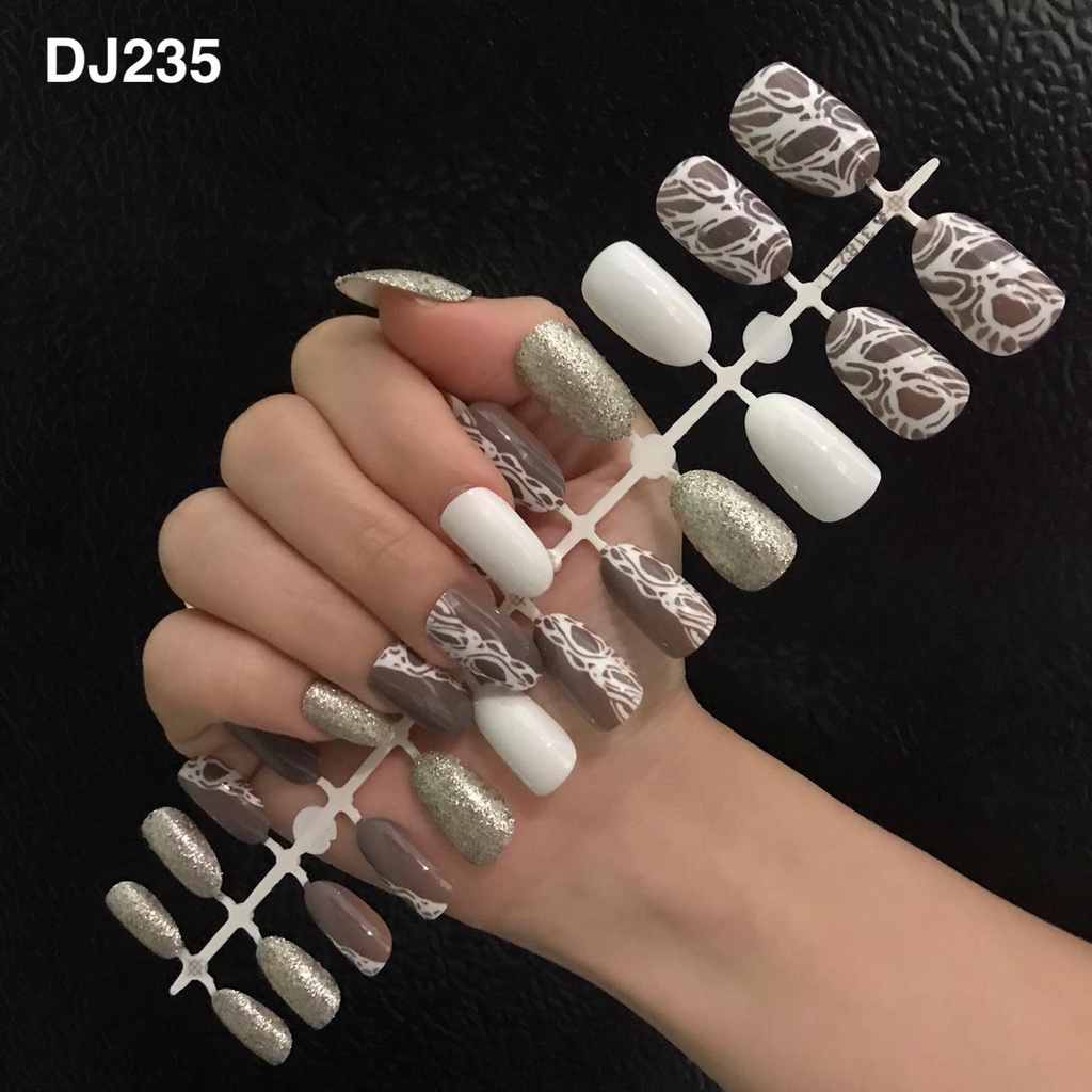 24Pcs Kuku Palsu Murah Motif / Fake Nails Motif Gliter Glossy Nude / Nail Art Kuku Palsu