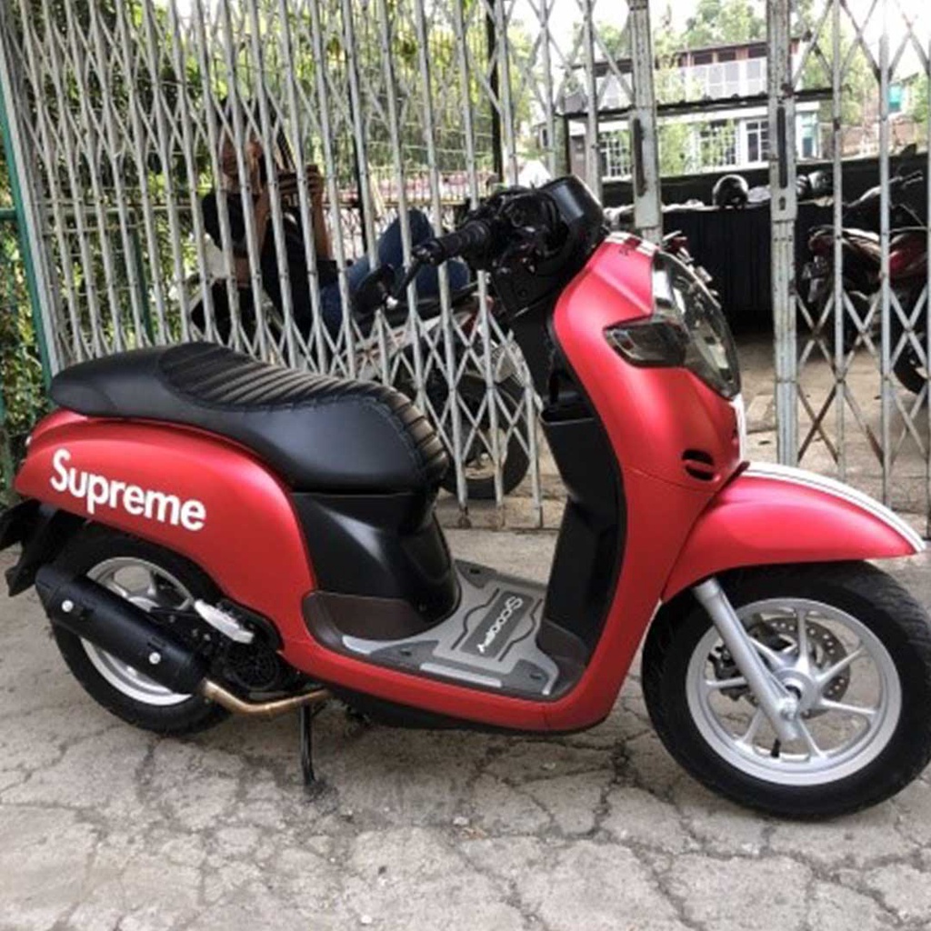 Cutting Stiker Supreme Variasi Motor Mobil Sticker Timbul Keren Nyala Dasbor Spakbor Visor Body Kaca Helm Laptop Hologram Reflective Tahan Air Bodi Samping Nama Scoopy Vario Beat NMAX PCX Vespa Aesthetic Pickup Anime Windshield Kustom Modif