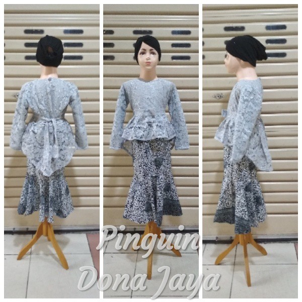 couple anak dan ayah kebaya aurora