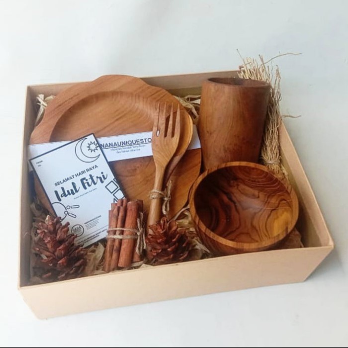 

Hampers Parcel Lebaran Idul Fitri Imlek Cny Natal Kado Ulang Tahun KS