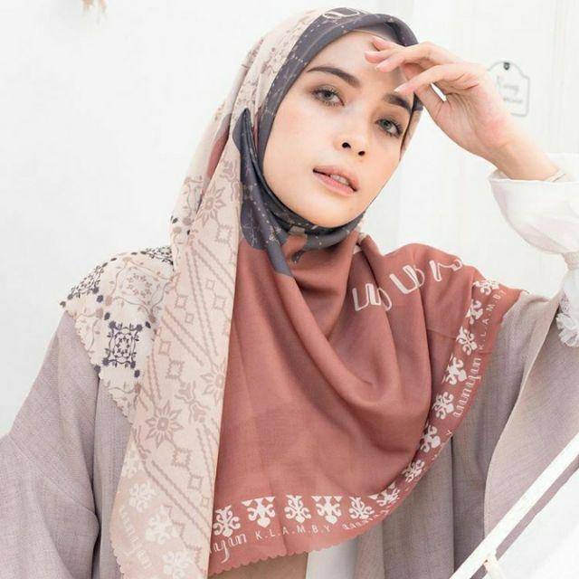 KANAKA SCARF RAJA AMPAT BY WEARING KLAMBY