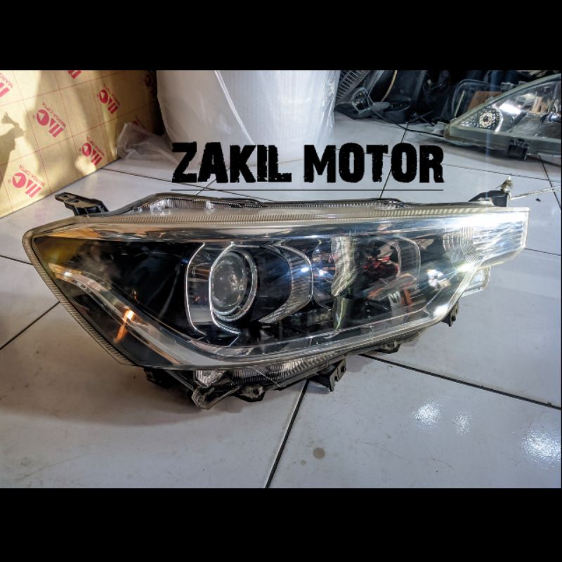 headlamp lampu depan Suzuki Ertiga 2019 lensa original