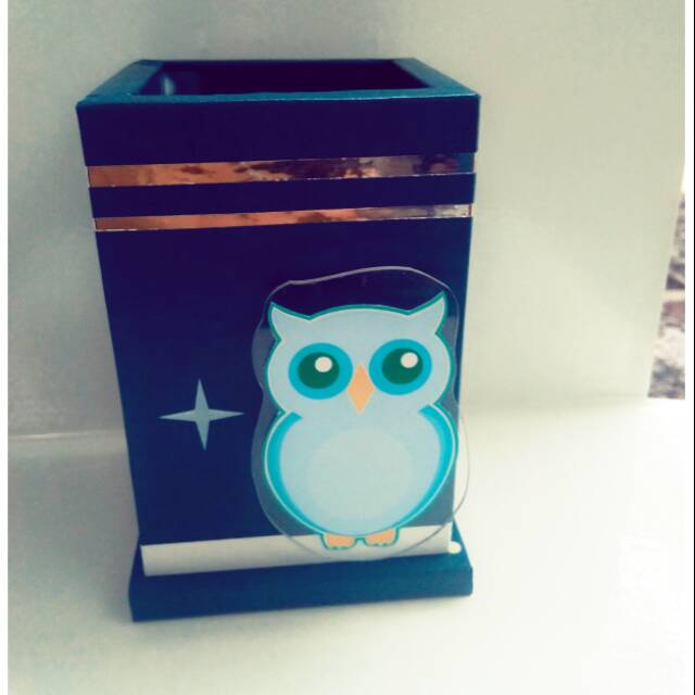 

Kotak pensil karakter